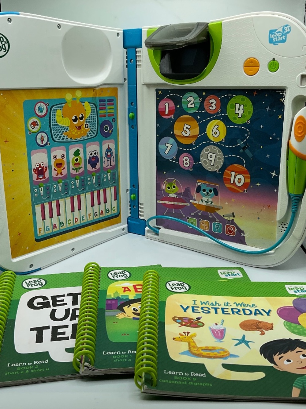 Leapfrog LeapStart 3D interactive Learning System 8 Books included
